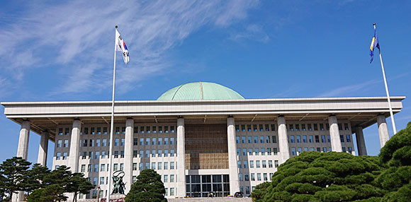 확률형 아이템의 정보공개를 의무화한 게임산업진흥법 개정안이 소위원회를 통과했다. ⓒ 연합뉴스