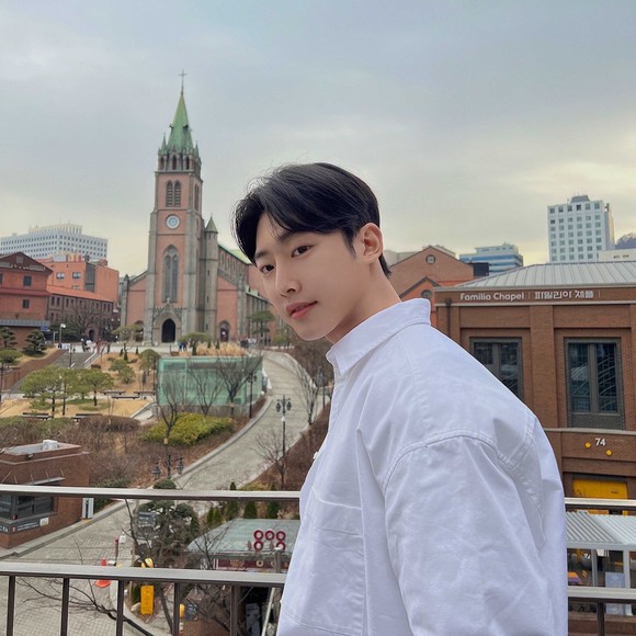 인공지능(AI) 챗봇 '이루다'를 개발한 스캐터랩이 25세·남자·미대생 콘셉트 '강다온'을 출시했다. ⓒ 스캐터랩