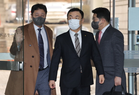 대통령 영부인이 연루돼 있다는 주장이 나오고 있는 도이치모터스 주가조작 의혹으로 권오수 전 회장이 집행유예 등의 형을 받았다. ⓒ 연합뉴스