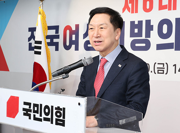 김기현 국민의힘 의원은 11일 "현재 권력과 미래 권력이 부딪치면 입에 올리기도 싫은 탄핵이 우려된다"고 말했다. ⓒ 연합뉴스