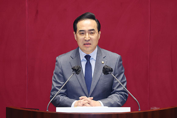 박홍근 더불어민주당 원내대표는 13일 교섭단체 대표연설에서 국회 법제사법위원회 권한 축소를 위한 국회법 개정을 강조했다. ⓒ 연합뉴스