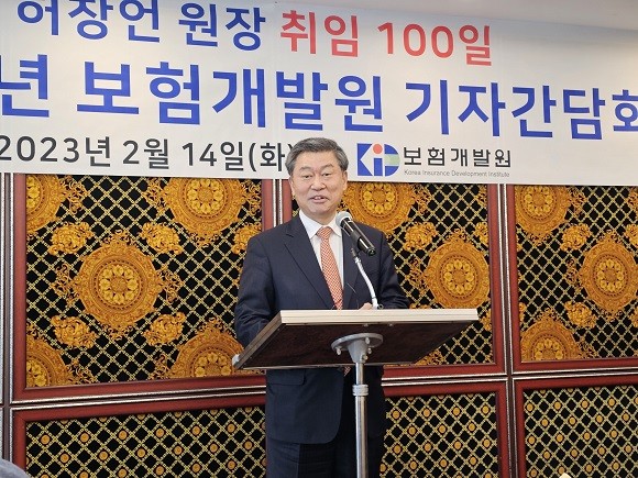 14일. 허창언 보험개발원장은 취임 100일을 기념해 개최한 기자간담회에서 "디지털 혁신을 통해 보험산업을 발전시키고, 국민의 삶을 개선해 나가겠다"고 밝혔다. = 황현욱 기자