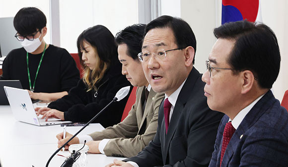 주호영 국민의힘 원내대표는 19일 이재명 더불어민주당 대표의 체포동의안 국회 본회의 가결을 호소했다. ⓒ 연합뉴스