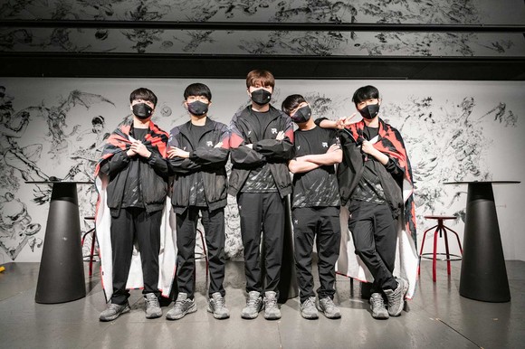 2023 LCK 스프링 6주 차 새터데이 쇼다운에서 맞붙는 KT 롤스터. ⓒ LCK