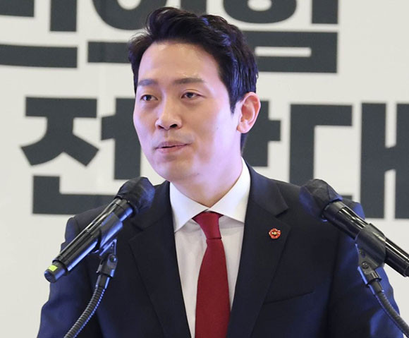 이기인 경기도의원은 본인을 향한 장예찬 청년재단 이사장의 비난에 대해 반박했다. ⓒ 연합뉴스