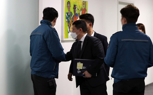 검찰은 김성태 전 쌍방울 그룹 회장이 경기도가 북한에 주기로 한 스마트팜 지원 사업비 500만 달러를 대신 내줬다는 진술 등을 확보하고 쌍방울과 경기도의 연관성을 수사 중이다. ⓒ 연합뉴스