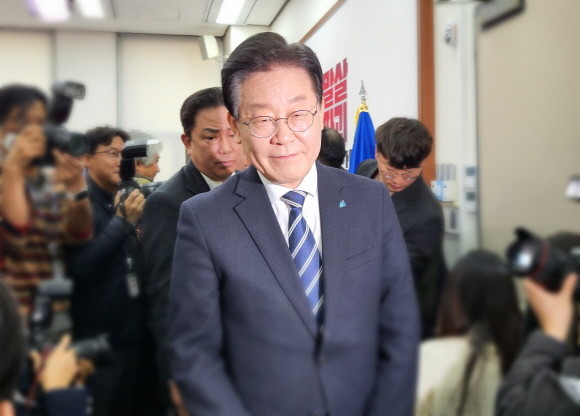 이재명 더불어민주당 대표는 본인의 체포동의안 국회 보고가 이루어질 하루 전인 23일 현안에 대한 견해를 밝혔다. = 박성현 기자