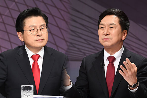 국민의힘 전당대회 당 대표 후보 세 번째 TV 토론회에서도 김기현 후보(우)에게 공세가 집중됐다. ⓒ 연합뉴스