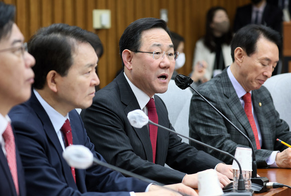 국민의힘 주호영 원내대표가 2월 국회에서 양곡관리법을 처리하자는 민주당 입장에 대해 부정적인 입장을 밝혔다. ⓒ 연합뉴스