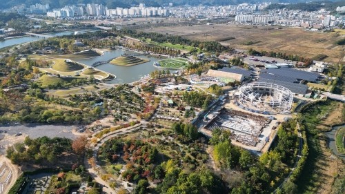 막바지 공사가 한창인 순천국제정원박람회 전경. ⓒ 순천시