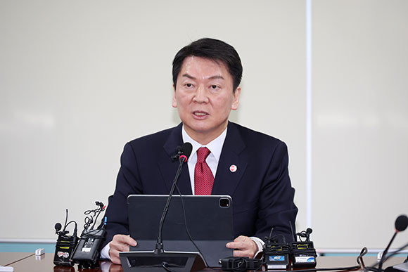 안철수 국민의힘 의원은 6일 국회에서 긴급기자회견을 진행했다. ⓒ 연합뉴스