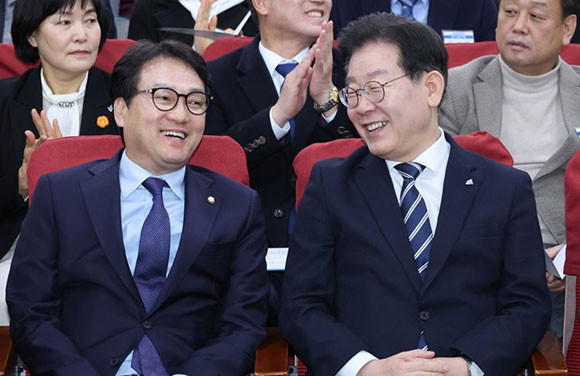 안민석 더불어민주당 의원은 7일 본인의 SNS계정으로 박지현 전 위원장을 비판했다. ⓒ 연합뉴스