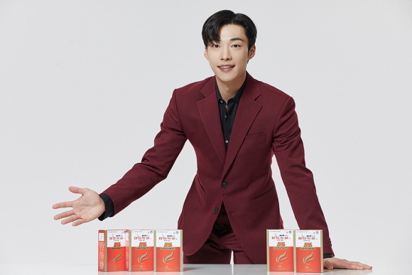 현대약품이 대표 탈모치료제 '마이녹실'의 모델로 배우 우도환을 선정하고 '마이녹실' TVCF를 온에어했다. © 현대약품