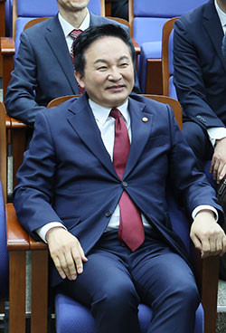 원희룡 국토교통부장관은 10일 국민의힘 정책 의원총회에 참석, 1기 신도시 정비를 위한 노후계획도시 정비 및 지원에 관한 특별법에 대한 보고를 했다. ⓒ 연합뉴스