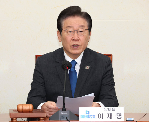 이재명 더불어민주당 대표가 27일 국회에서 열린 최고위원회의에서 발언하고 있다. ⓒ 연합뉴스