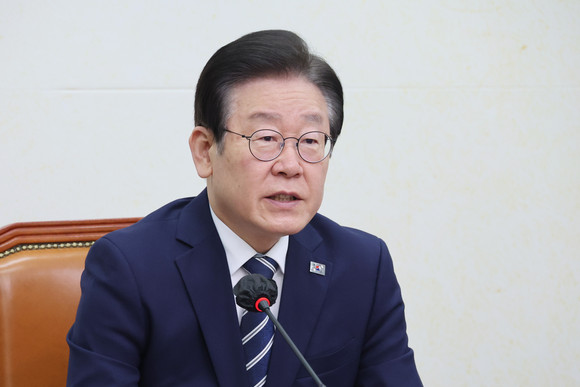 이재명 더불어민주당 대표가 29일 오전 국회에서 열린 최고위원회의에서 발언하고 있다. ⓒ 연합뉴스