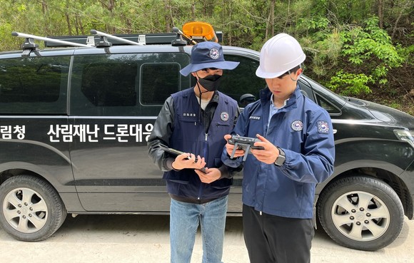 드론이용 산림 내 불법행위 순찰 모습. ⓒ 산림청