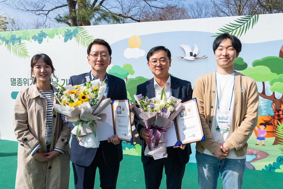 효성화학과 효성첨단소재가 국립생태원이 주관하는 '멸종위기종 보전 후원 인정제' 인정기업으로 선정됐다. ⓒ 효성그룹