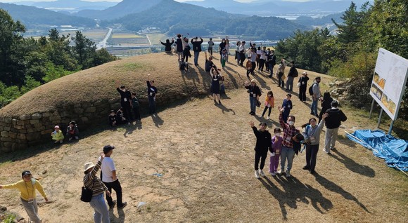2022 세계유산 활용 프로그램 운영 장면(5로라대탐험). ⓒ 부여군