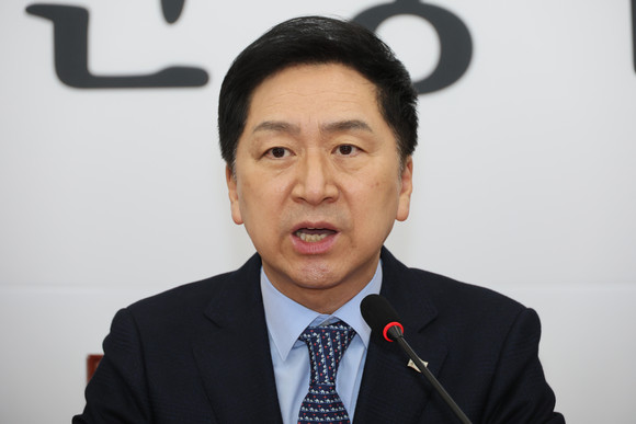 김기현 국민의힘 대표가 12일 국회에서 열린 당대표 및 최고위원·중진의원 연석회의에서 발언하고 있다. ⓒ 연합뉴스