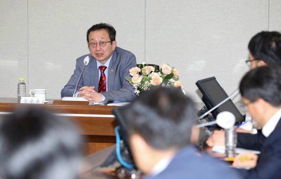 정승윤 국민권익위원회 부위원장 겸 사무처장이 지난 9일 정부세종청사에서 열린 이해충돌방지법 관계기관 협의회에서 모두발언을 하고 있다. ⓒ 연합뉴스