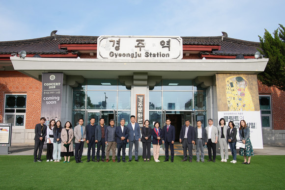 경주시의회 문화도시위원회는 11일 전 경주역사인 '경주문화관1918'을 방문해 운영상황을 점검했다. ⓒ 경주시의회