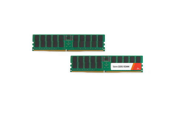 SK하이닉스 1b DDR5 서버용 64기가바이트 D램 모듈(16기가비트 기반 제품). ⓒ SK하이닉스