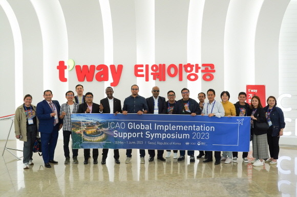 최근 티웨이항공은 서울 김포공항 화물청사에 있는 훈련센터 시설을 국제민간항공기구(ICAO) 관계자에게 소개하는 행사를 열었다. ⓒ 티웨이항공