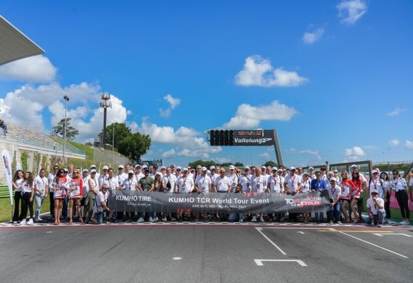 금호타이어는 이탈리아 로마에서 '금호 TCR 월드 투어 이벤트(KUMHO TCR World Tour Event)'를 개최했다. ⓒ 금호타이어