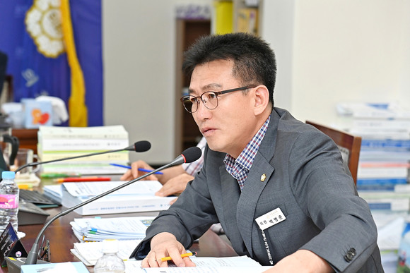 박병준 사천시의원이 먹거리통합지원센터 건립 적극 행정을 촉구하고 있다. ⓒ 프라임경제
