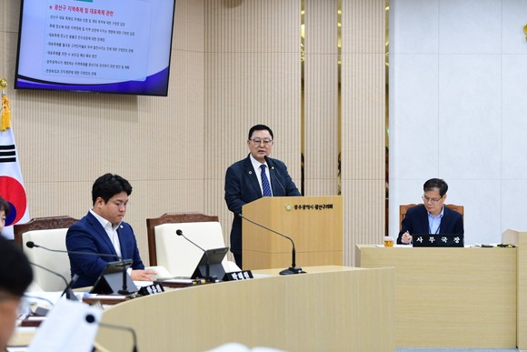 22일 김명수 광산구의원이 제280회 1차 정례회에서 구정질문을 하고 있다. Ⓒ프라임경제