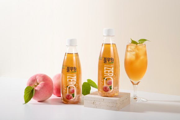 풀무원식품이 제로 스파클링 음료 '제로 스파클링 피치블랙티'를 출시했다. ⓒ 풀무원식품