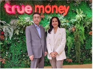 (주)PAYCAM이 TrueMoney와 로또 사업 파트너십 계약을 체결하고 기념사진을 촬영하고 있다. ⓒ (주)PAYCAM