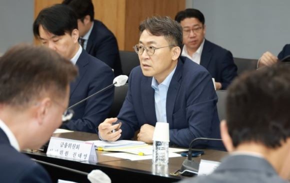 권대영 금융위원회 상임위원이 4일 오전 서울 강남대로 캠코 양재타워에서 개최한 부동산 PF 사업장 정상화 추진상황 점검회의에서 업계 의견을 청취했다. ⓒ 금융위원회