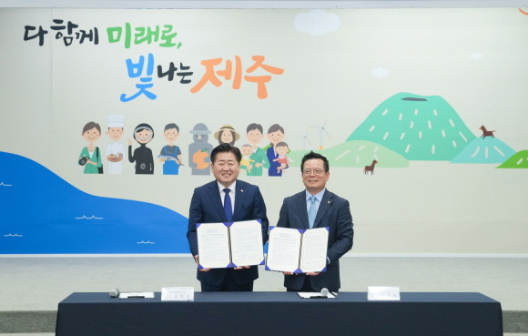 오영훈 제주특별자치도지사와 어성철 한화시스템 대표이사. ⓒ 한화시스템