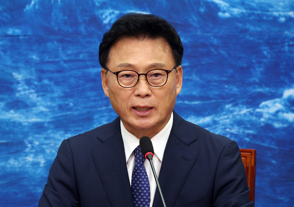 더불어민주당이 이번 북대서양조약기구(NATO, 나토) 정상회의 기간에 예정된 한일 정상회담과 관련해 윤석열 대통령에게 후쿠시마 원전 오염수 해양 방류 보류 등을 일본에 요구하라고 촉구했다. ⓒ 연합뉴스