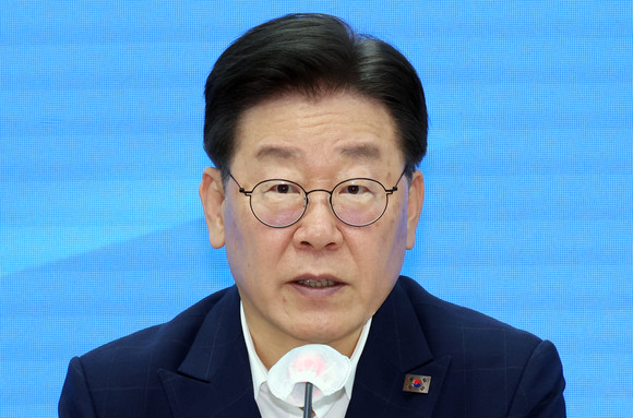 더불어민주당이 13일 오전 정책의원총회를 열고 일본 후쿠시마 오염수 방류, 서울-양평 고속도로 논란, 추가경정예산(추경) 등을 논의한다. ⓒ 연합뉴스