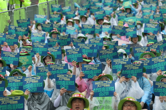 13일 전국보건의료산업노동조합이 총파업에 돌입했다. © 연합뉴스