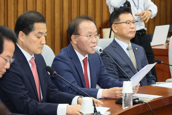 국민의힘 윤재옥 원내대표가 14일 국회에서 열린 원내대책회의에서 발언하고 있다. ⓒ 연합뉴스