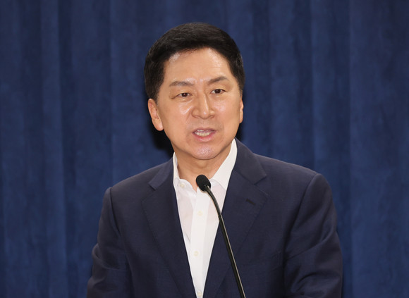 국민의힘 김기현 대표가 19일 국회 의원회관에서 윤재옥·최형두 의원실 주최로 열린 한-호주 경제·안보 협력 증대 방안 모색 토론회에서 축사하고 있다. ⓒ 연합뉴스