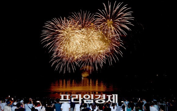 폐막식 개최 후 불꽃놀이 장면. ⓒ 프라임경제