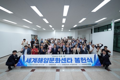 송광석 한국협회장이 취임 후 처음으로 해양여수대교회를 방문했다. ⓒ 가정연합