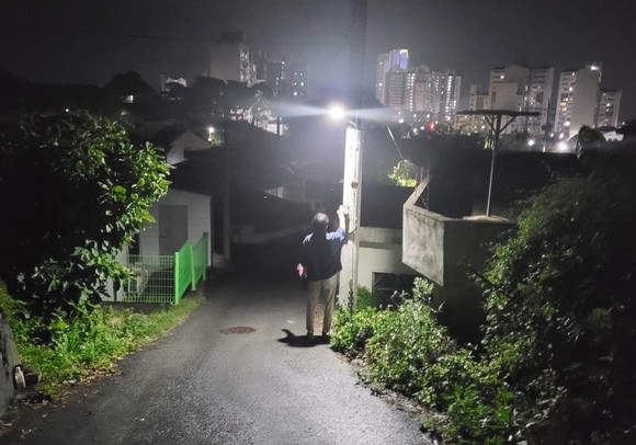 야간보행취약지역 태양광 LED조명 설치. ⓒ 함양군