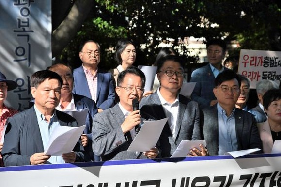 8일 더불어민주당 이용빈 국회의원이 육사의 홍범도 장군 흉상 이전과 친일사관으로 항일독립운동가 홍범도 장군의 명예를 실추시킨 윤석열 정부 규탄 기자회견을 개최했다. ⓒ 프라임경제