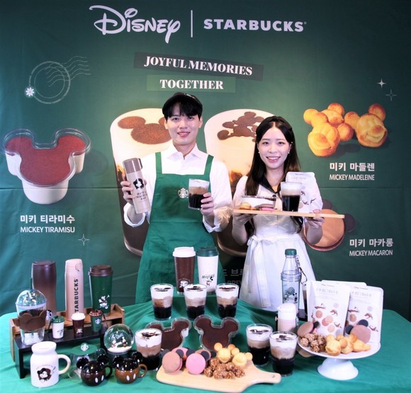 스타벅스코리아는 월트디즈니컴퍼니코리아와 협업한 다양한 상품을 선보이고 있다. ⓒ 스타벅스코리아