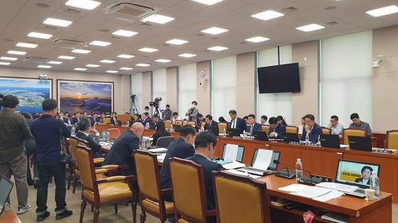 16일 국회 국토교통위원회에서 국정감사가 진행되고 있다. = 선우영 기자