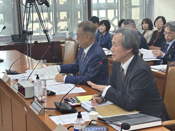 18일 정기석 건보공단 이사장이 특사경 및 본인부담율 차등제 도입을 주장했다. = 전대현 기자