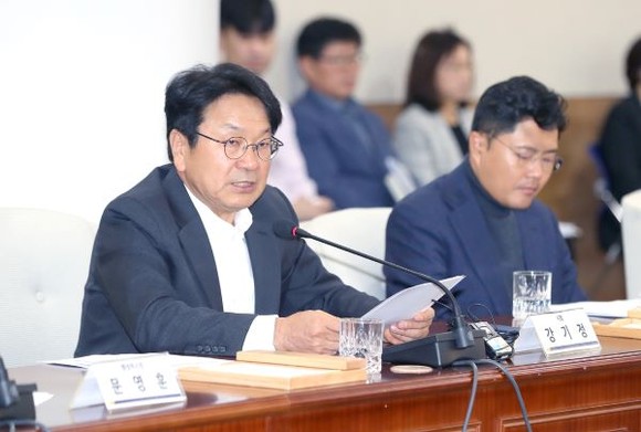 강기정 광주광역시장이 3일 오전 광주광역시의회 4층 대회의실에서 열린 의정협의회에 참석해 발언을 하고 있다. ⓒ 광주광역시