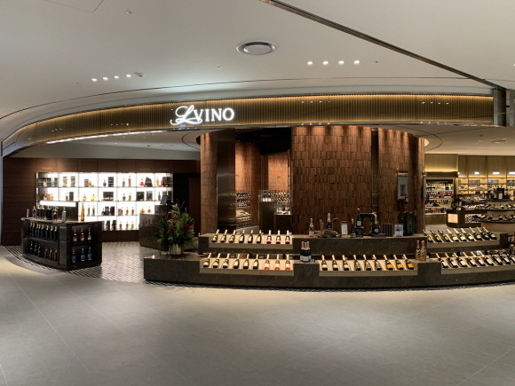 전세계 2000여종의 와인을 갖춘 와인 전문관 '엘비노'. © 롯데쇼핑