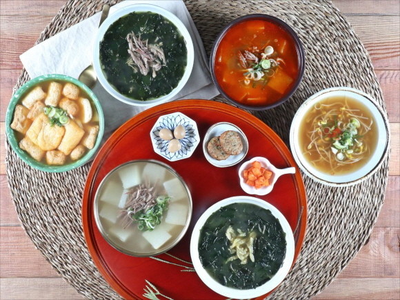 CJ프레시웨이가 브랜드 컨설팅을 제공해 두가지컴퍼니가 론칭한 국 요리 전문 브랜드 '국영웅' 메뉴 사진. © CJ프레시웨이